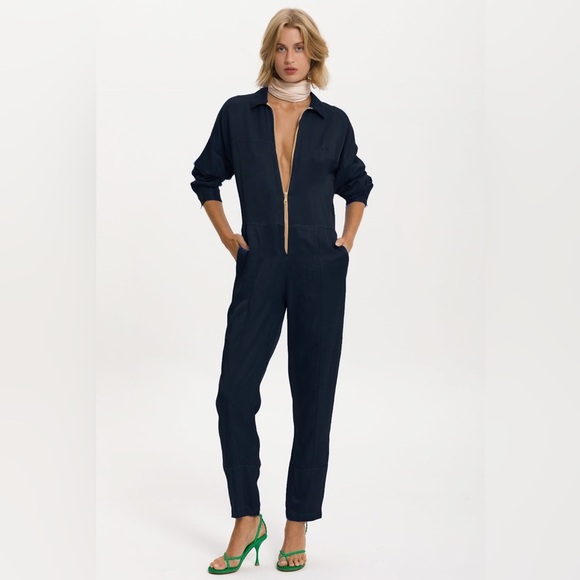 NWT Women’s CALI DREAMING Flightsuit- French Navy. Size Small - Picture 1 of 11